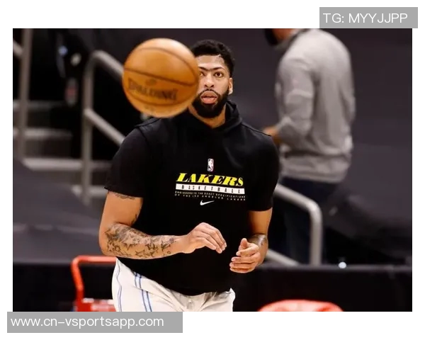 浓眉手部伤势好转无需手术六周后将再评估恢复情况